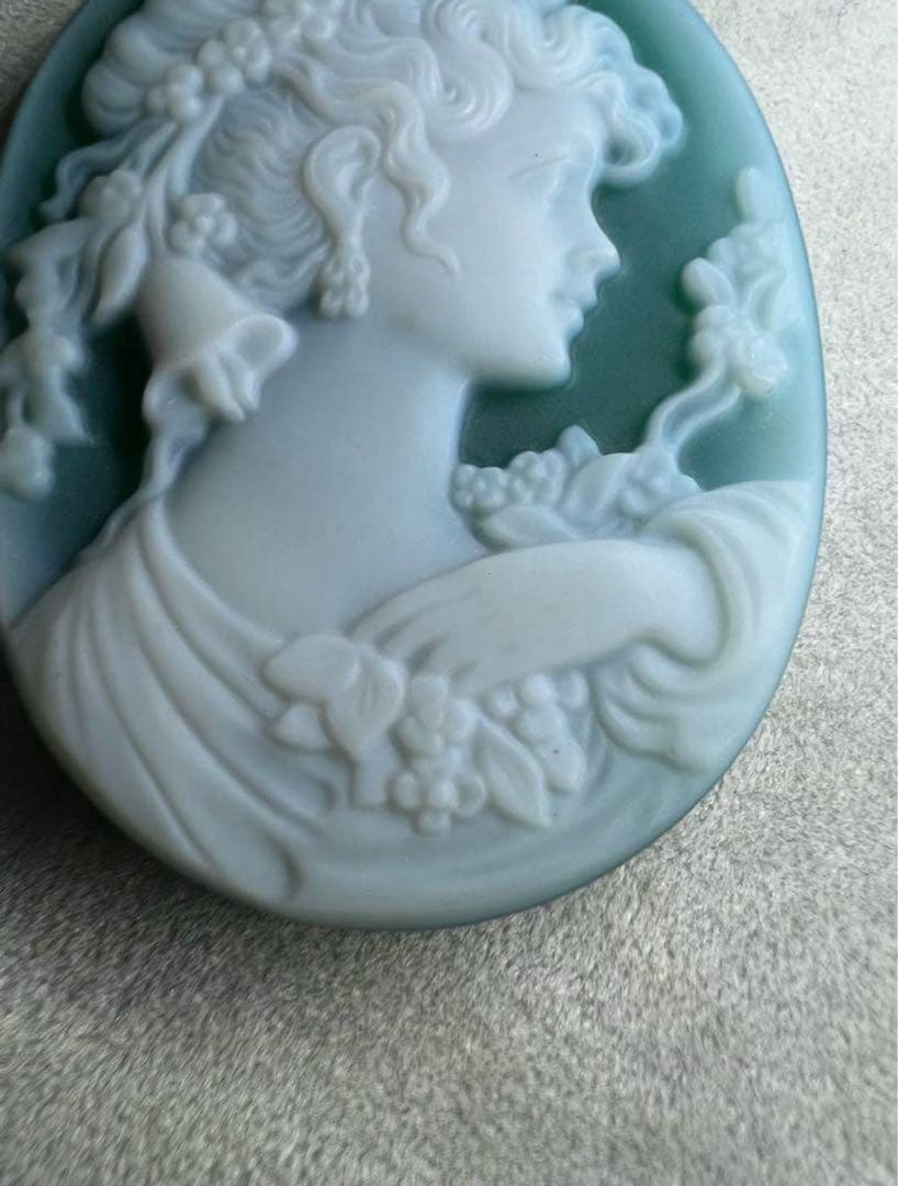 【極上の描写☆】メノウ カメオ　グリーン　k18 ペンダンド