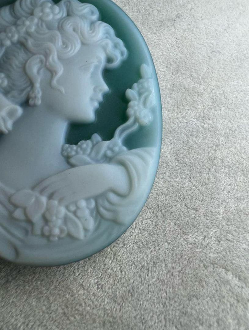 【極上の描写☆】メノウ カメオ　グリーン　k18 ペンダンド