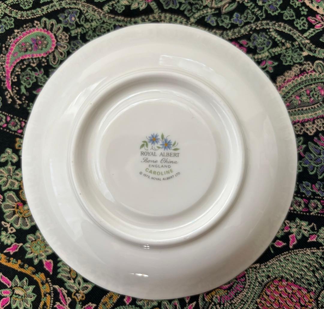 ロイヤルアルバートCarolineティーセット