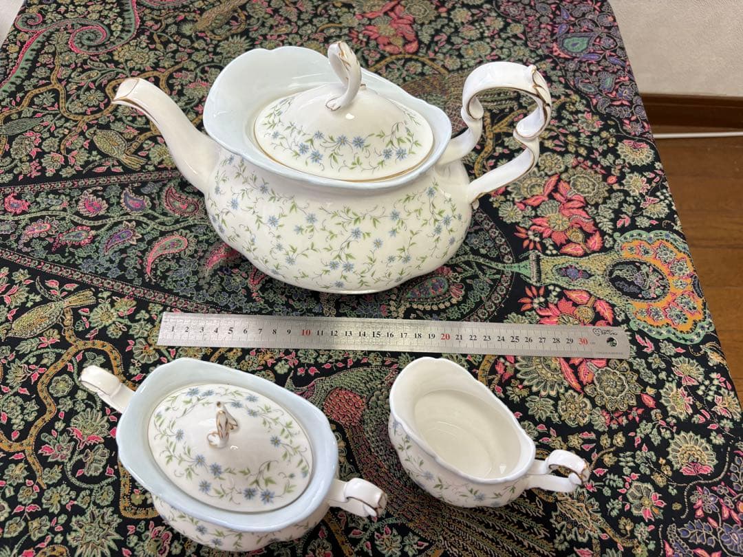 ロイヤルアルバートCarolineティーセット