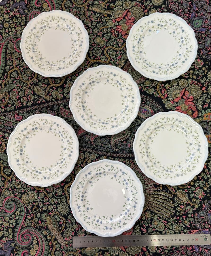 ロイヤルアルバートCarolineティーセット