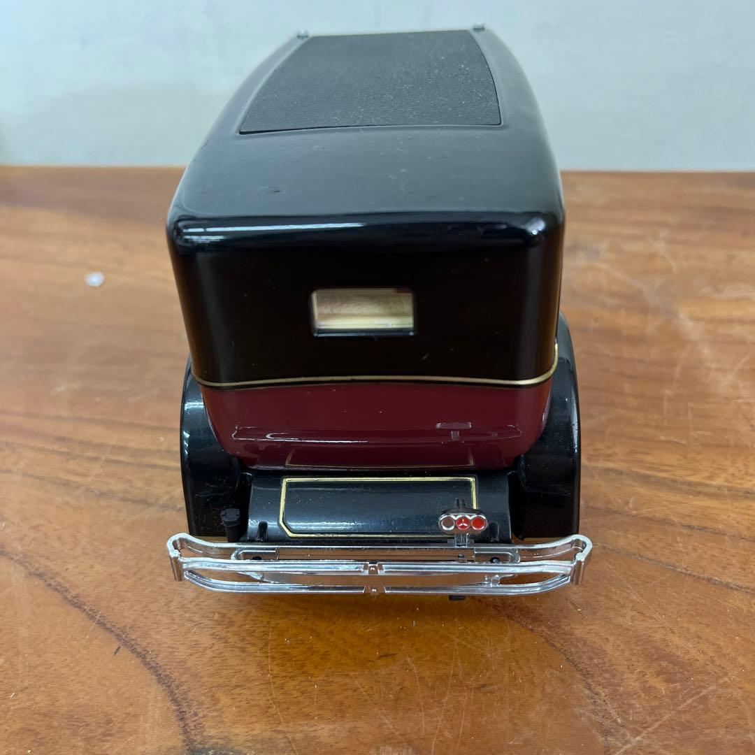 天皇陛下の旧御料車 1935型メルセデス・ベンツ770 菊紋付き - メルカリ