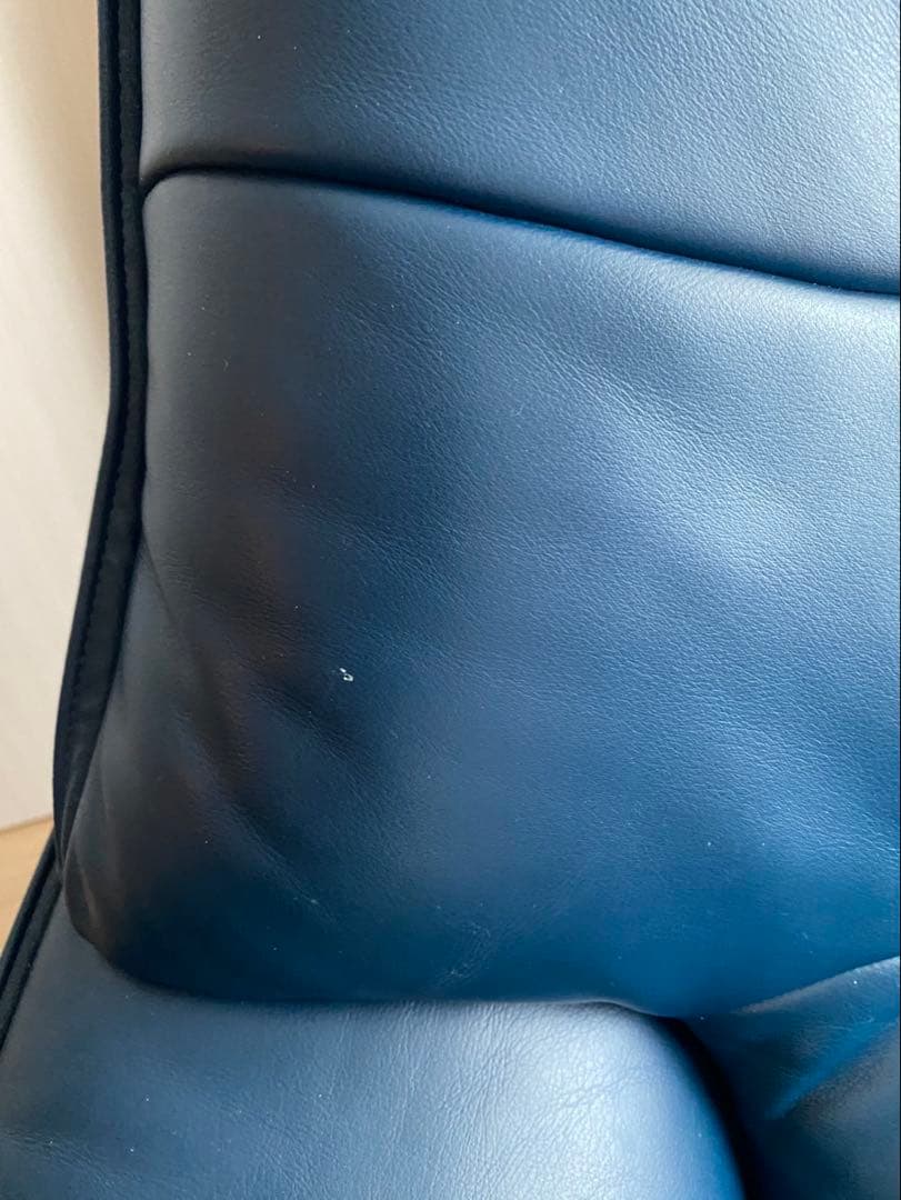 値下げしました！カリモク美品⭐️ ネイビー レザー 1人掛けソファx一脚