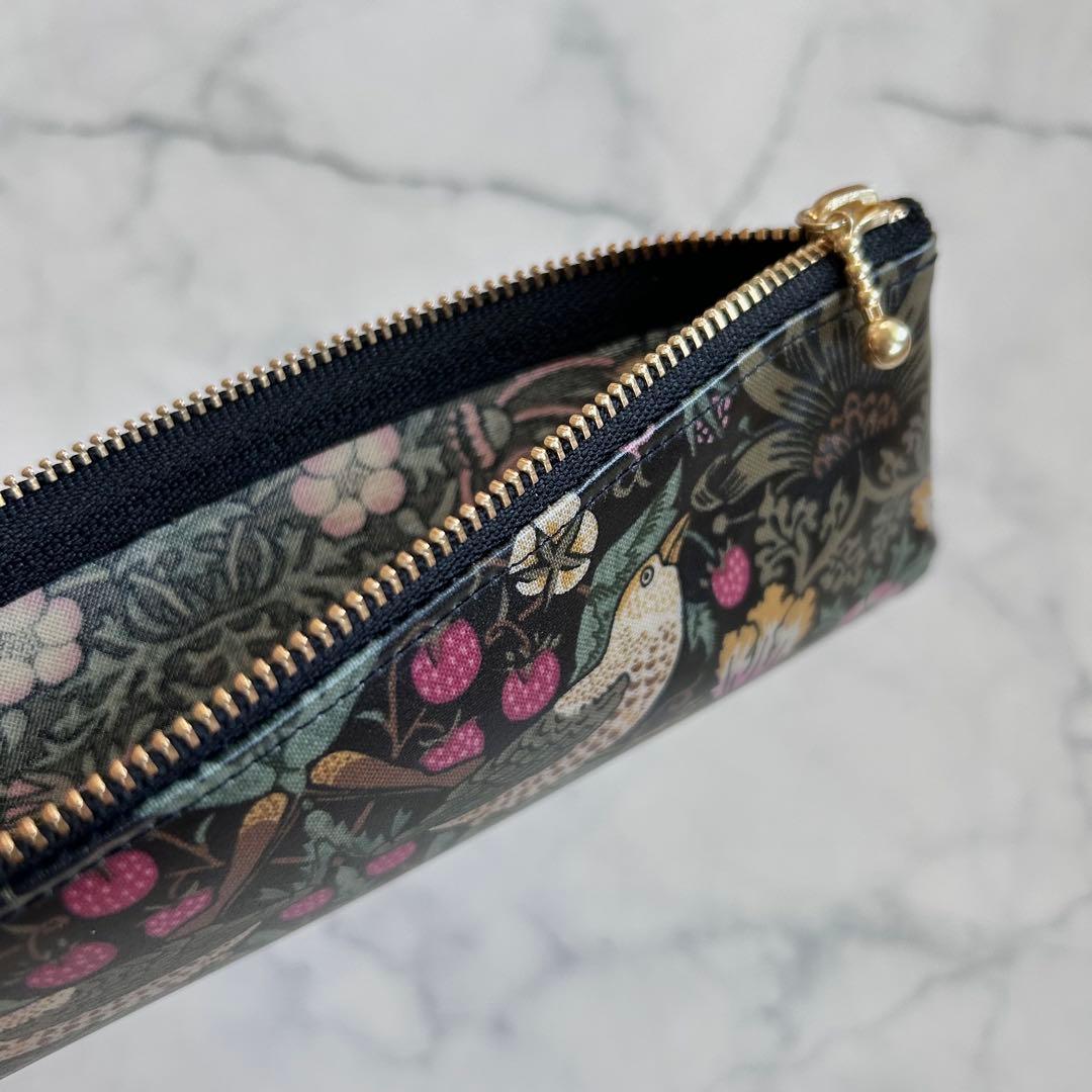 ウィリアムモリス　いちご泥棒 ブラック　ペンケース 歯ブラシポーチ　ハンドメイド