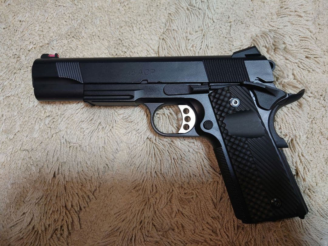 CQP M45 ＣＯ２ガスガン ブラック マガジン2個 替えボンベ付き Carbon8 M45 CQP Gen.2マガジン 仕様 最新ロット CO2 ガスブローバック