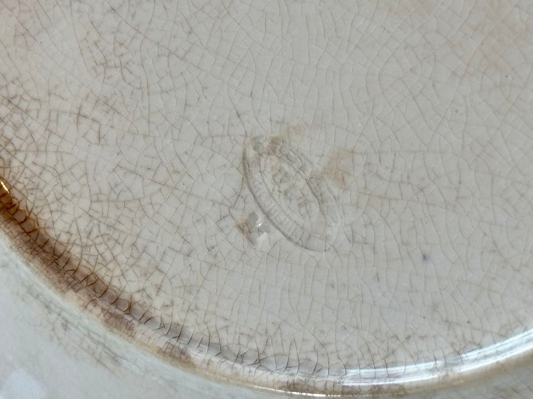 フランスアンティーク サーギュミヌ窯 美しい白いお皿-B 22.5cm