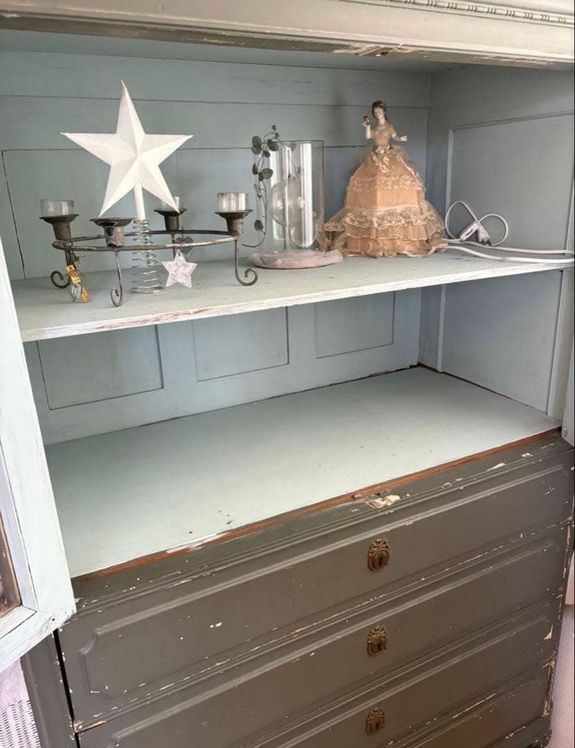 アンティーク　フランス　 グレーの木製キャビネット