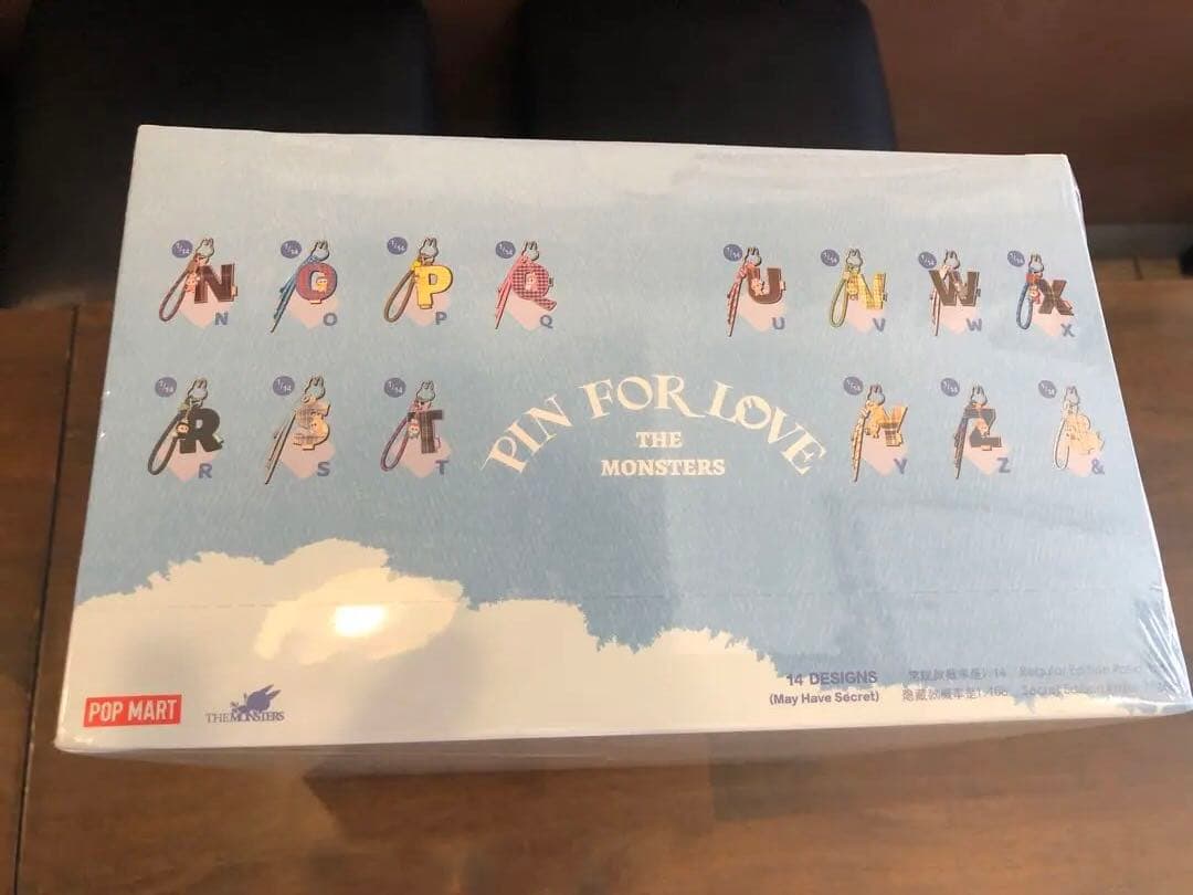 ラブブ PIN FOR LOVE イニシャル アルファベット