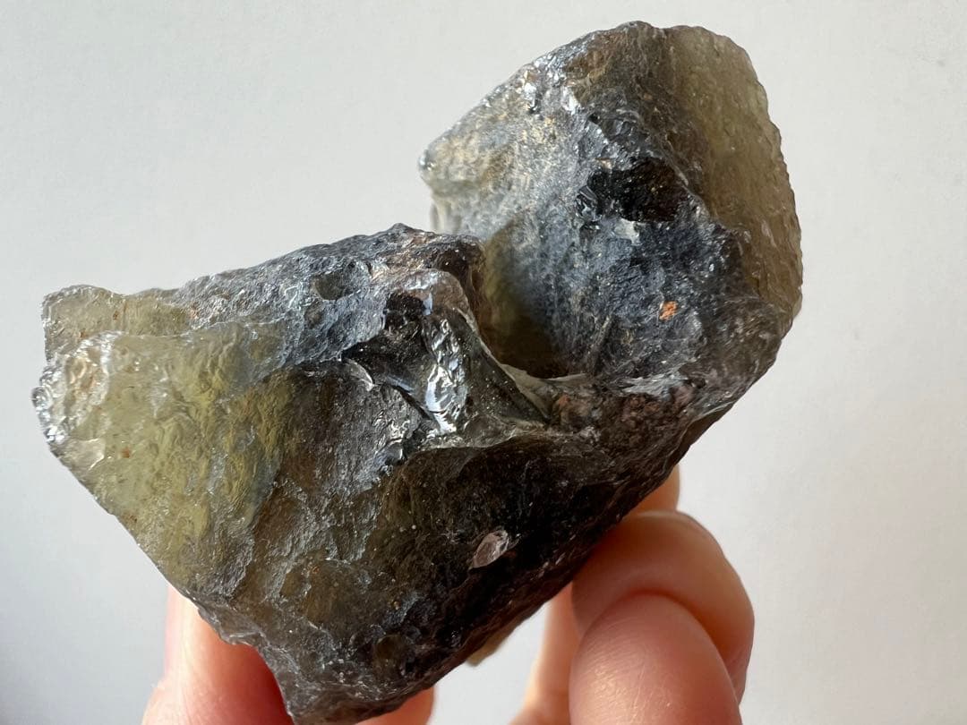 ブラックリビアングラス　リビアングラス　原石