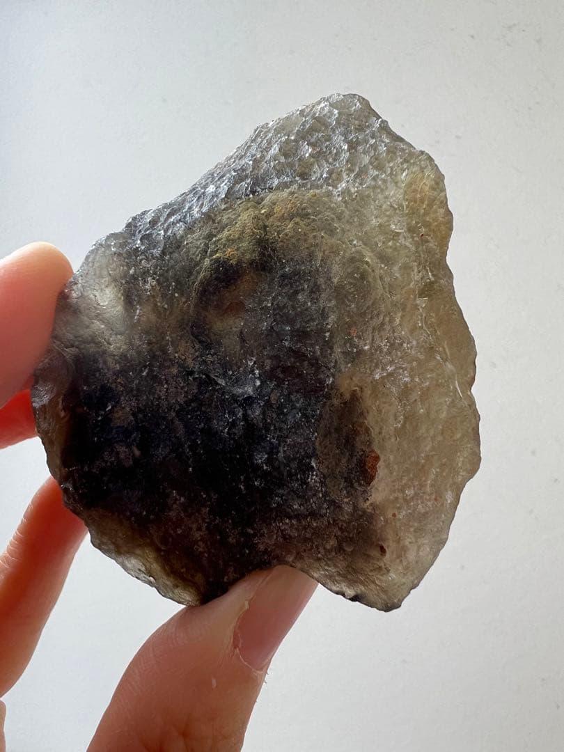 ブラックリビアングラス　リビアングラス　原石