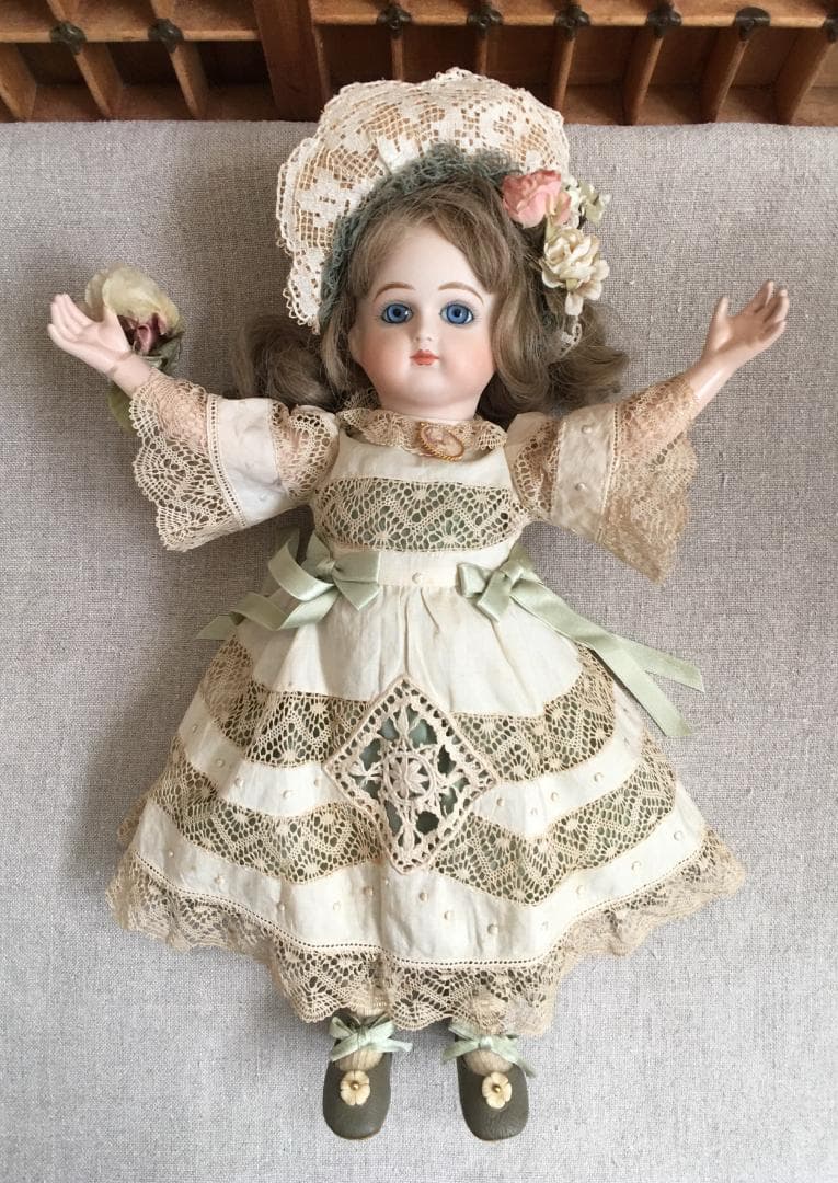 ビスクドール (4/30-35J) 作家様モノです。35cm