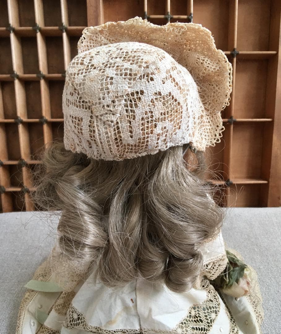 ビスクドール (4/30-35J) 作家様モノです。35cm