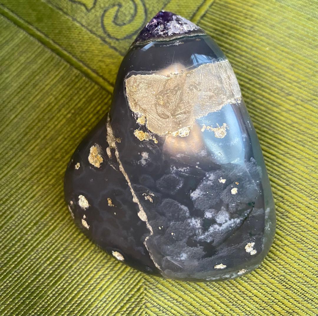 アメジスト クラスター 紫水晶 原石　瑪瑙母岩　高品質　紫水晶カッサ　168g