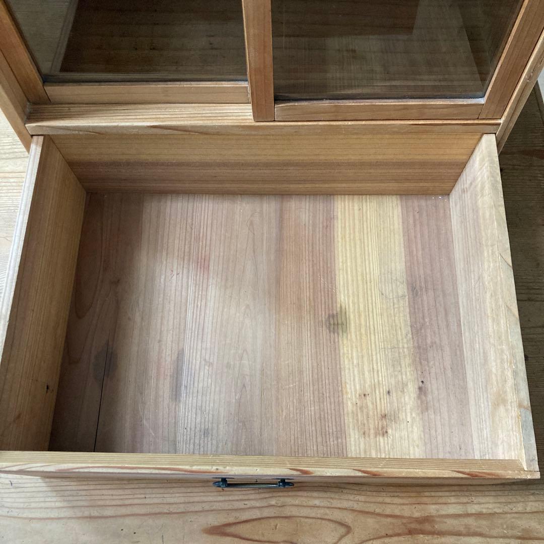 引き戸ガラスケース