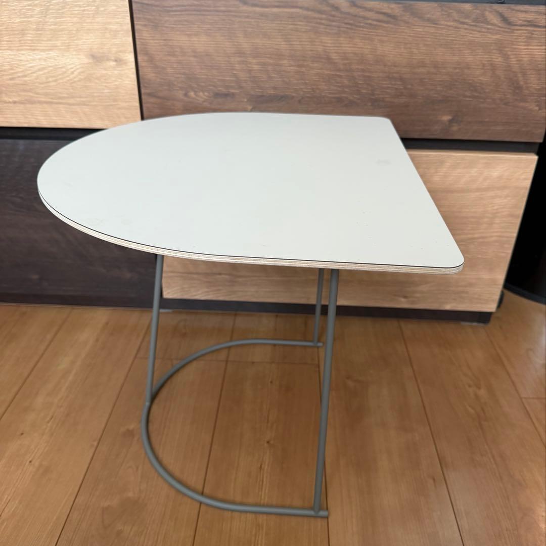 サイドテーブル・ナイトテーブル・ローテーブル muuto AIRY COFFEE TABLE / HALF SIZE gray