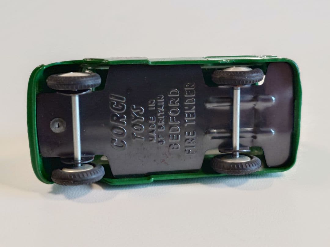 ミニカー CORGI TOYS 405 BEDFORD \"UTILECON\" A.F.S.