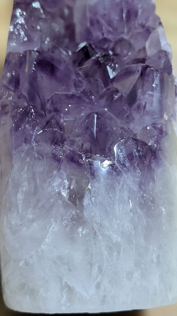 癒やしの光…アメジストクラスター　浄化　開運
