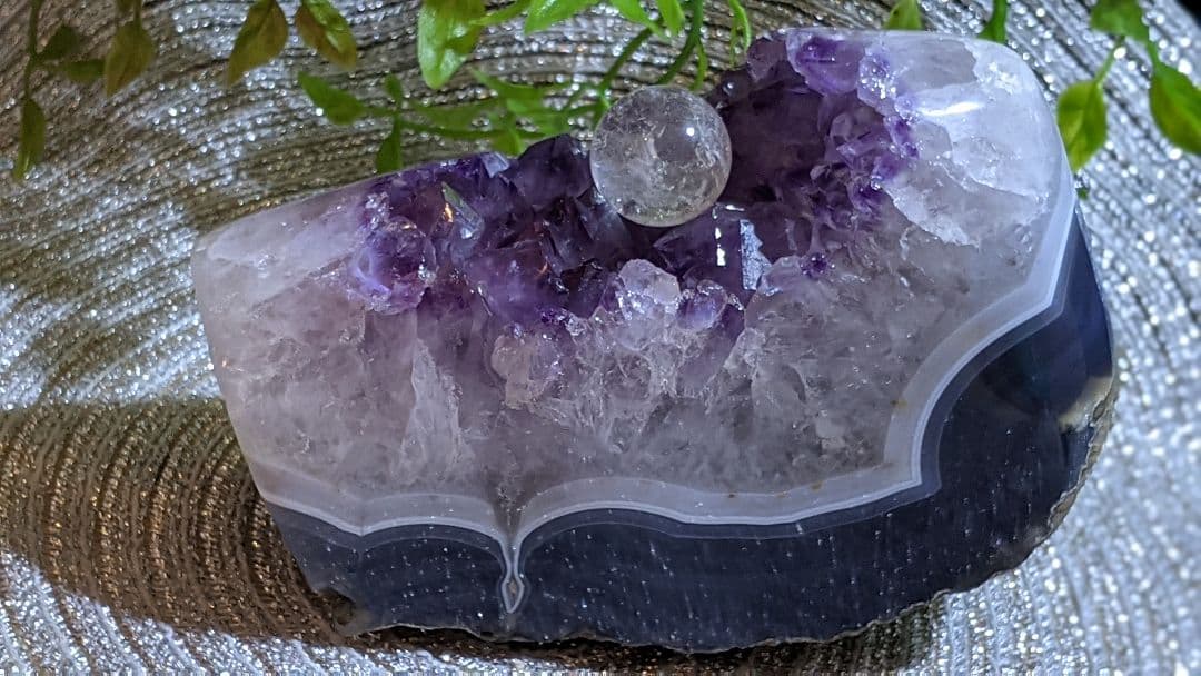 癒やしの光…アメジストクラスター　浄化　開運