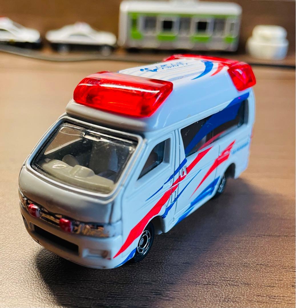 大阪大学医学部付属病院 ドクターカー トミカ 非売品 ハイエース