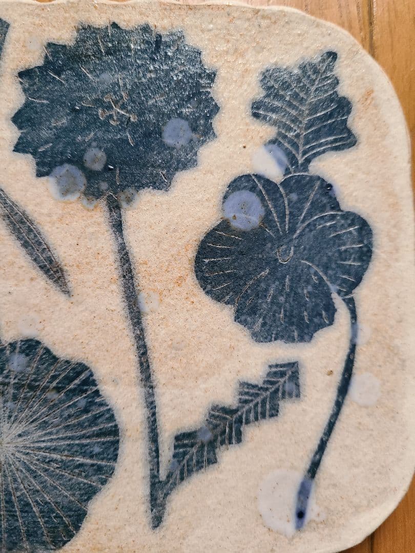 鹿児島睦さんのお花の陶板プレート