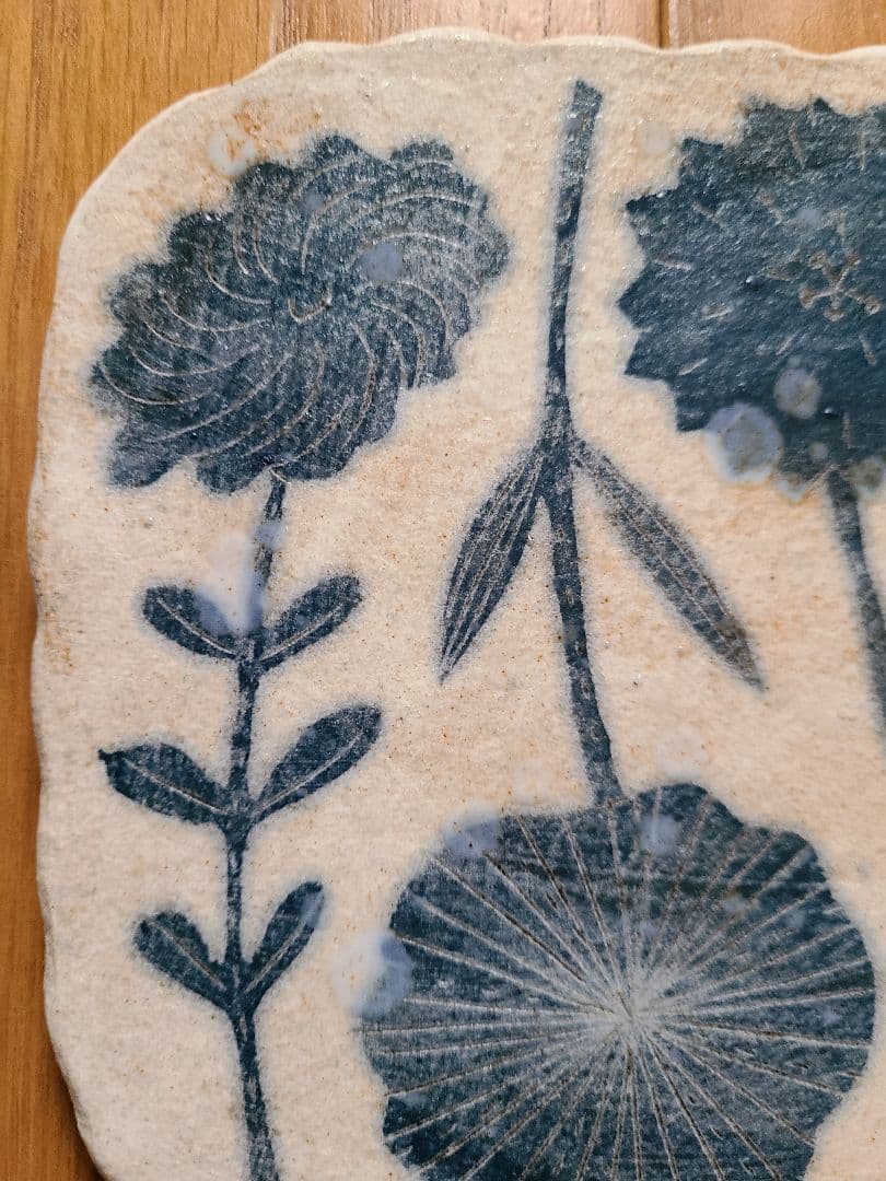 鹿児島睦さんのお花の陶板プレート