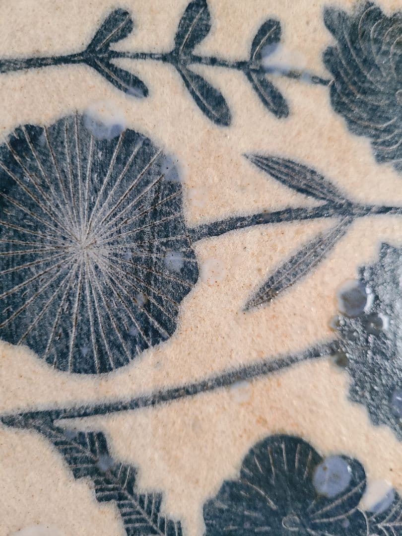 鹿児島睦さんのお花の陶板プレート