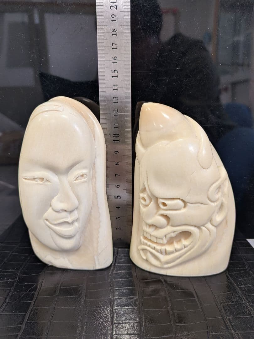 マッコウ鯨歯彫物