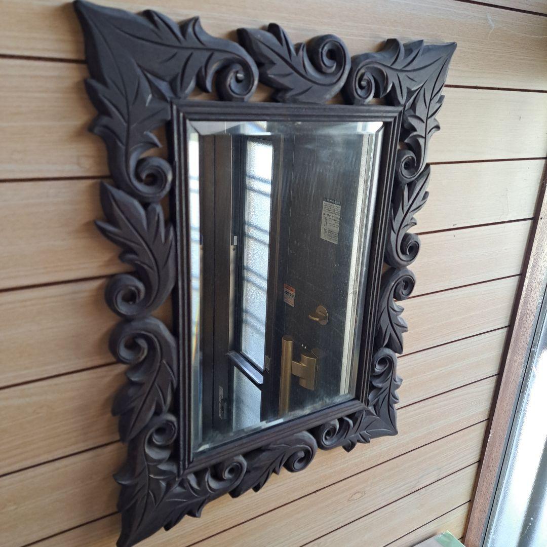 黒い彫刻入り壁掛け鏡　昭和レトロ　アンティーク　2枚セット　木製