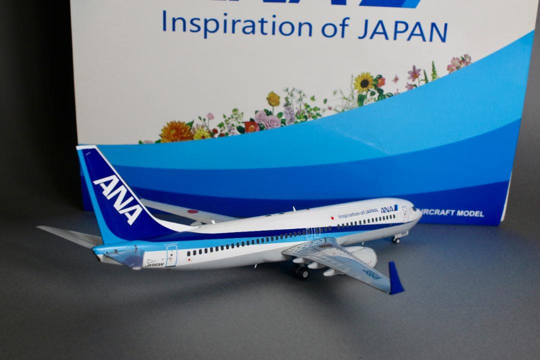 さ*む様 【レア】ANA B737-800 JA86AN 1/200 IOJ塗装