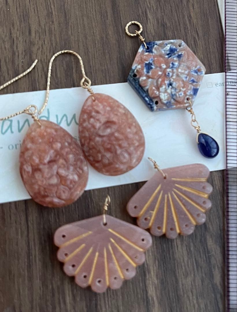 豪華なお得チャームオレンジ系セット サンストーンカービングなど