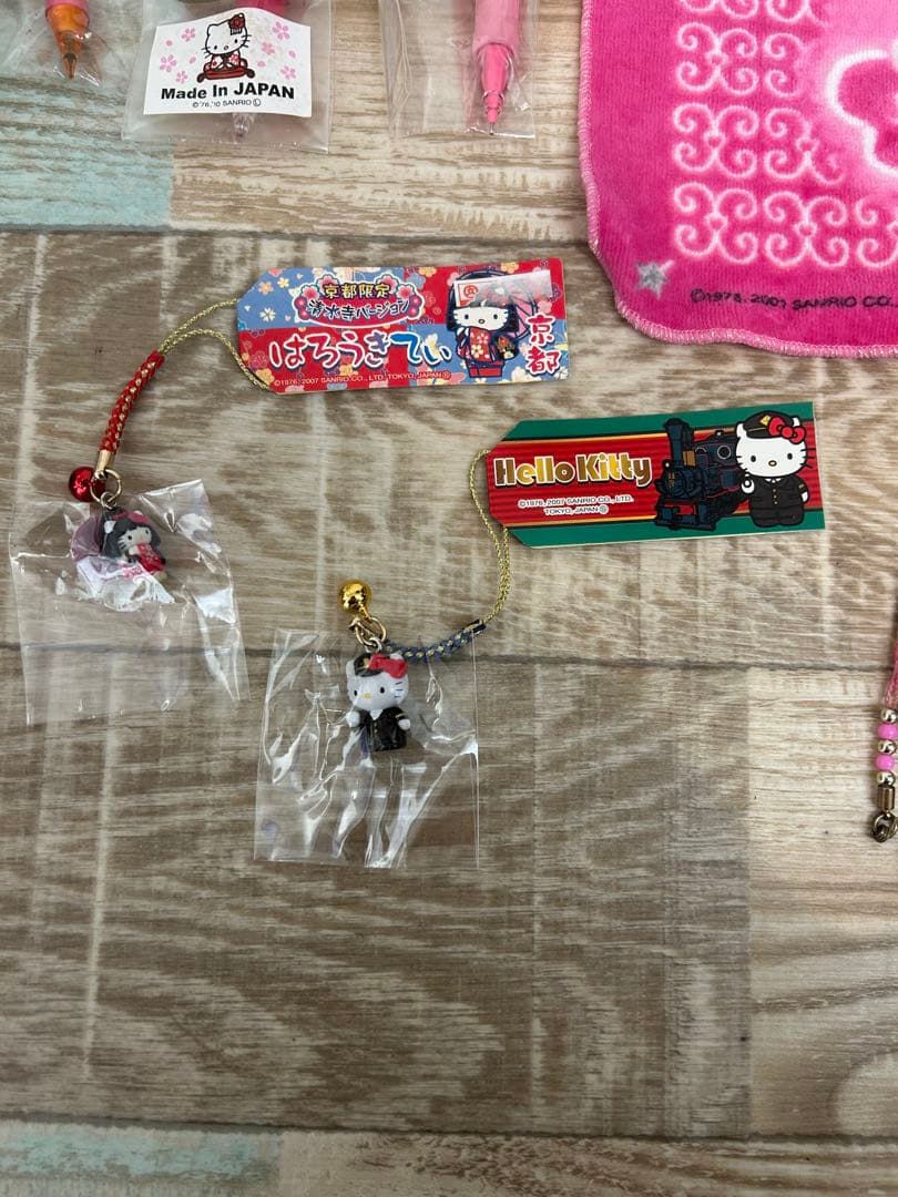 ご当地　キティ　年代物　ストラップ　キーホルダー　タオル　シャーペン　まとめ売り