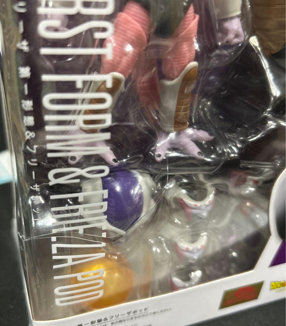 S.H.Figuarts フリーザ 第一形態＆フリーザポッド