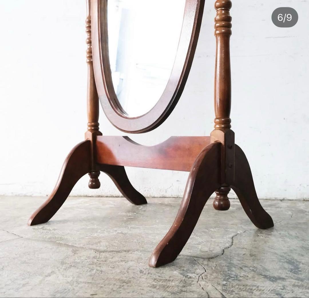 ろくろ脚のオーバルスタンドミラー　鏡