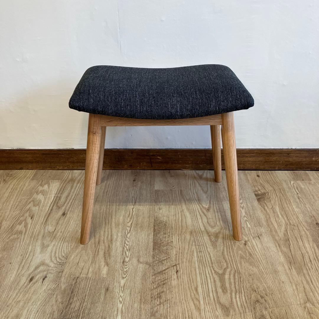 レッドオーク無垢材　スツール　新品　ナチュラル色