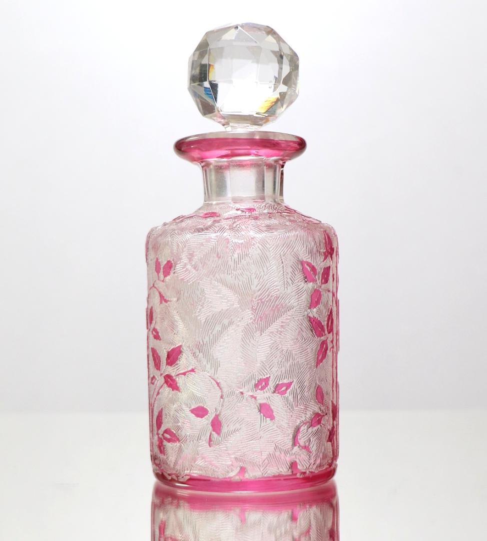 オールド・バカラ レアサイズ 桃色被せガラス 犬薔薇 金彩 香水瓶 エグランチエ