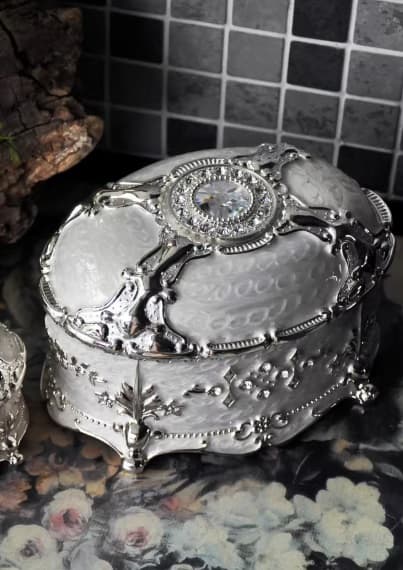 グレーの卵型アクセサリーケース 欧風　復古