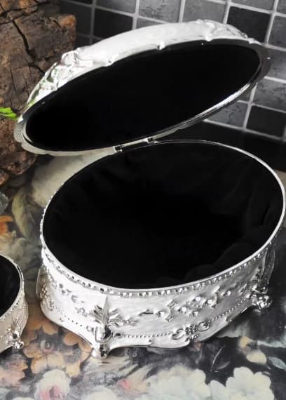 グレーの卵型アクセサリーケース 欧風　復古