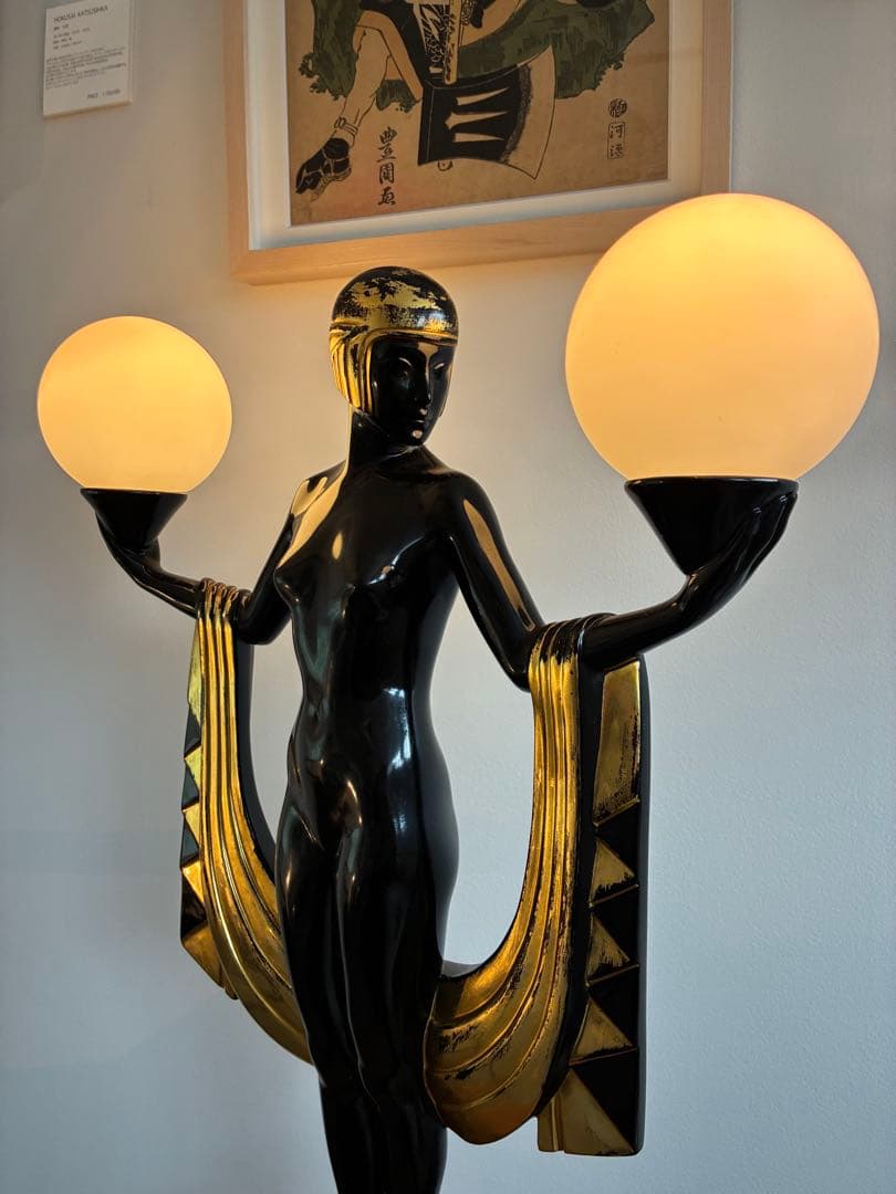 アールデコスタイル女性像ランプ