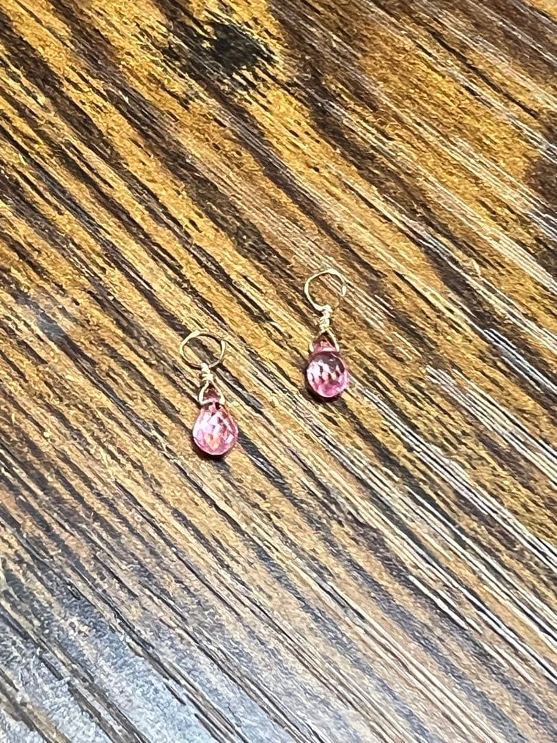 宝石質　ピンク　トパーズ　ドロップカット　14kgfチャーム　P-307