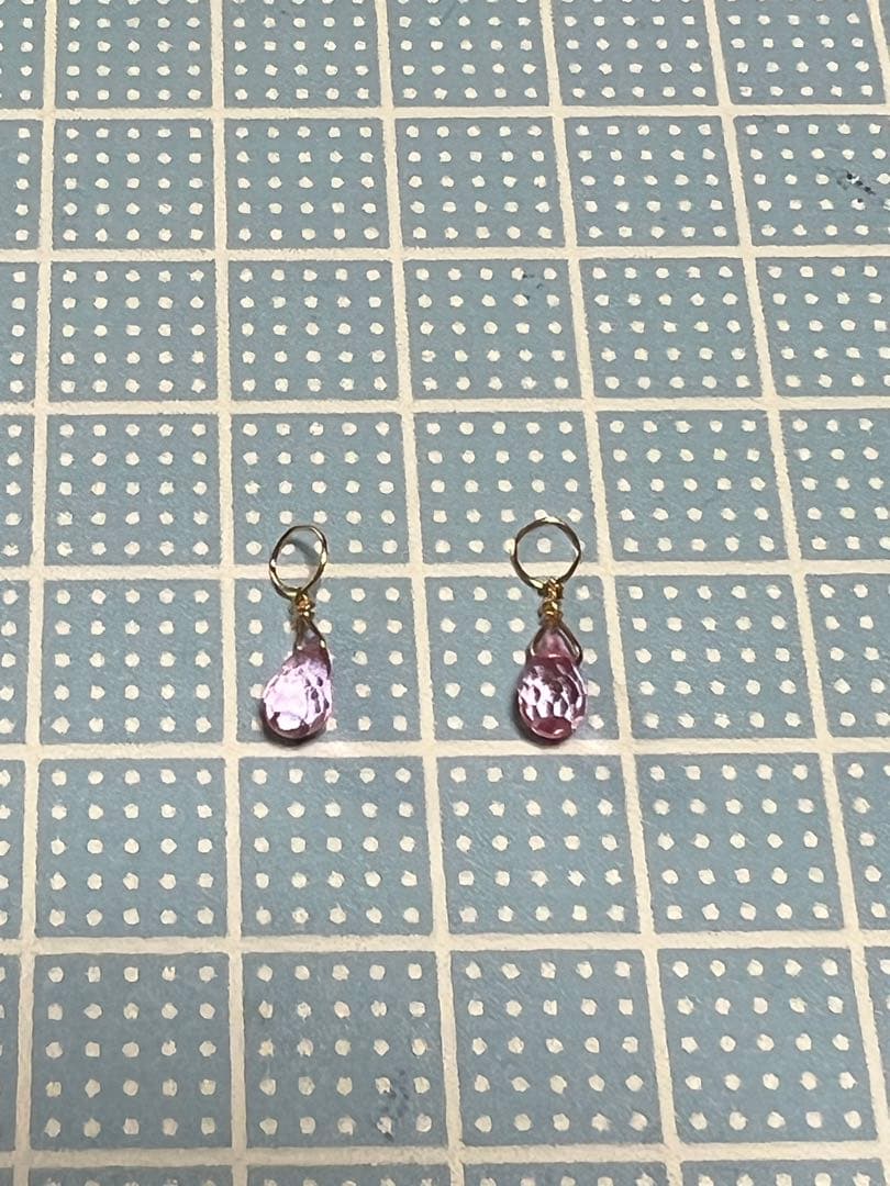 宝石質　ピンク　トパーズ　ドロップカット　14kgfチャーム　P-307