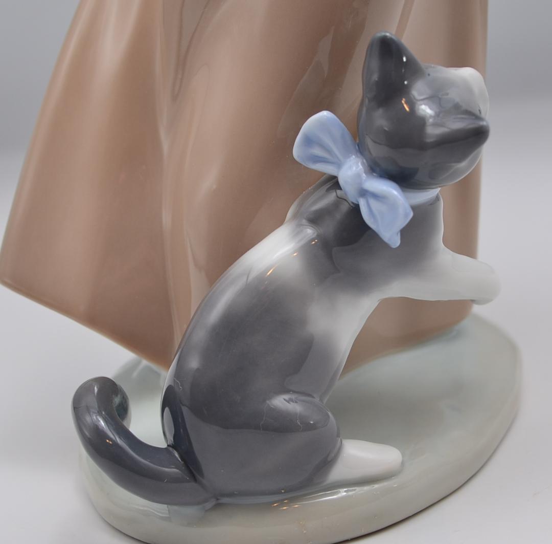 子猫を追って ＃1309 ☆リヤドロ スペイン ポーセリン 光沢仕上げ 箱