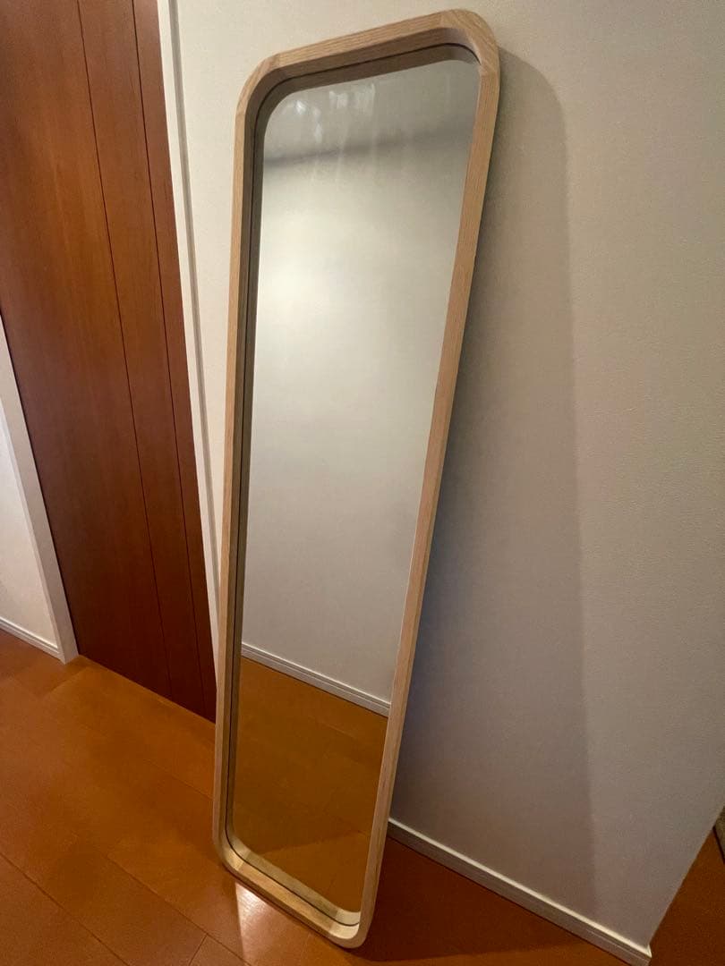 ラウンドフレームスタンディングミラー