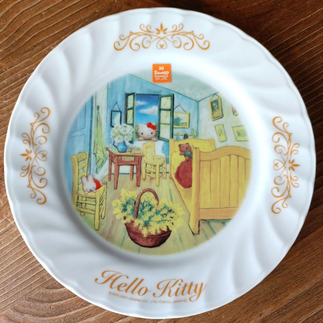 未使用品ハローキティHELLOKITTY 絵皿12枚　プレート サンリオ 食器