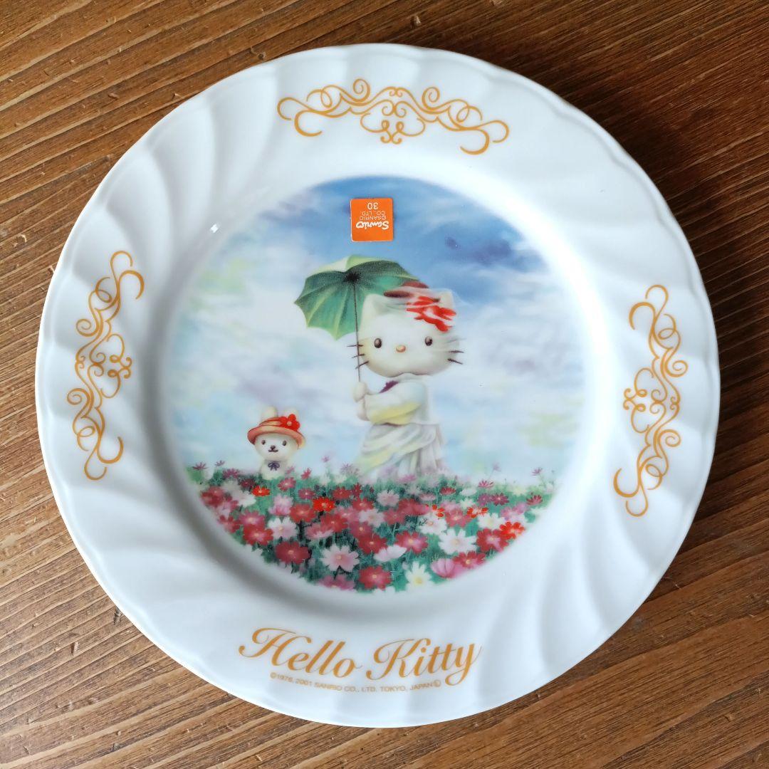 未使用品ハローキティHELLOKITTY 絵皿12枚　プレート サンリオ 食器