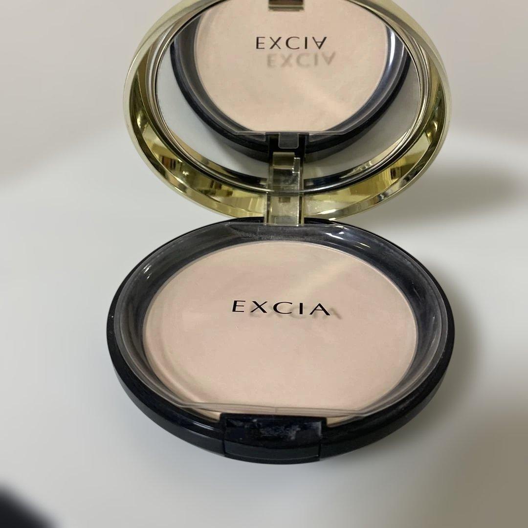 EXCIA プレストパウダー ナチュラル ミラー付き