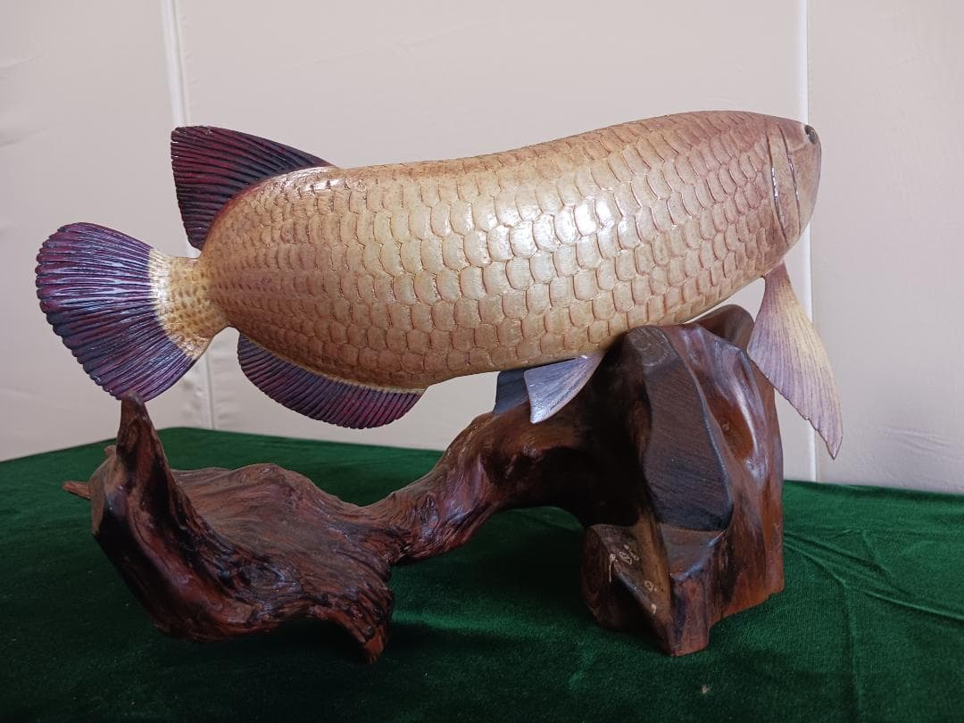 木彫☆熱帯の魚アロワナ☆ゴールド