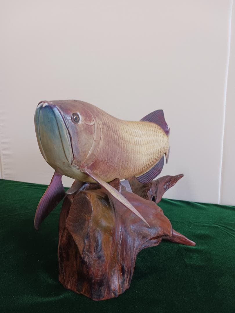 木彫☆熱帯の魚アロワナ☆ゴールド