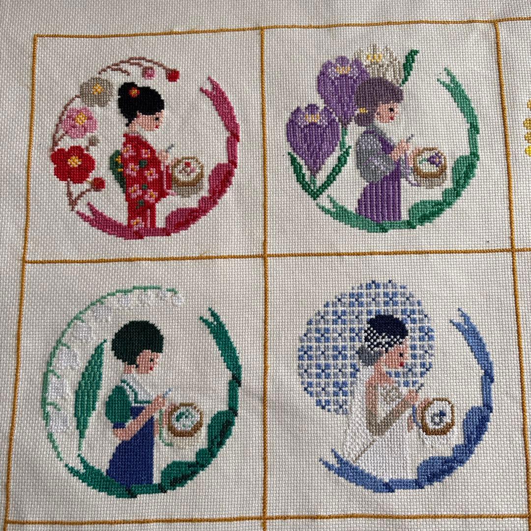 クロスステッチ完成品　刺繍ガール12ヶ月
