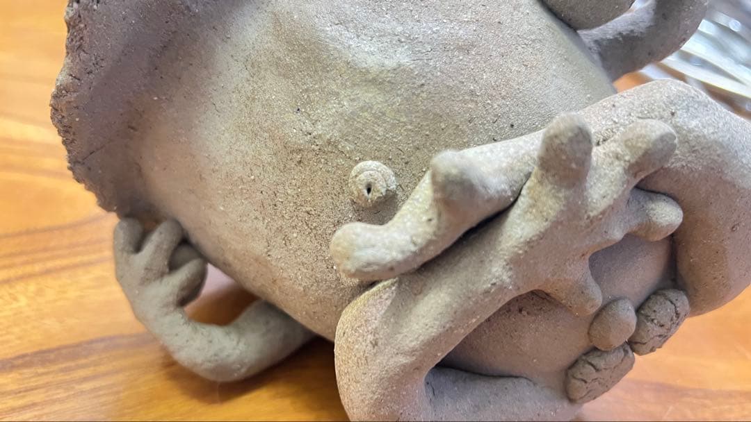 村長カエルの置き香炉　カエルの陶器