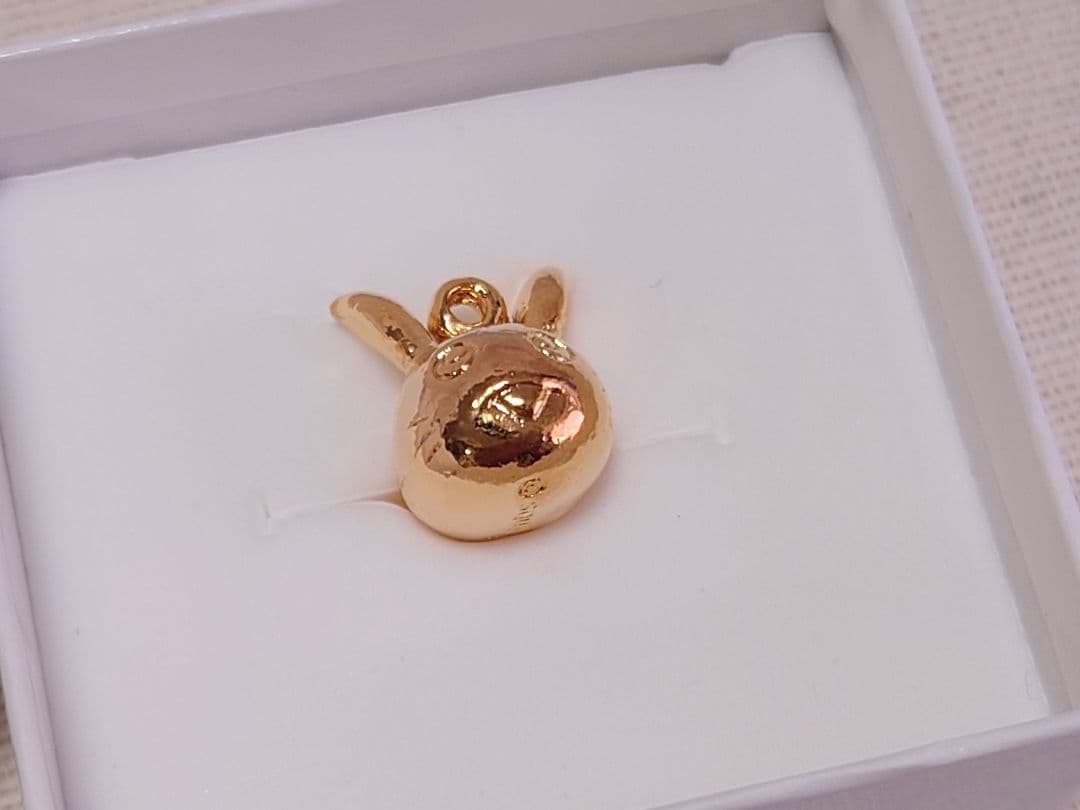 聖剣伝説【超レア!】金のラビ☆+銀のラビペンダント&オマケ♪ - メルカリ